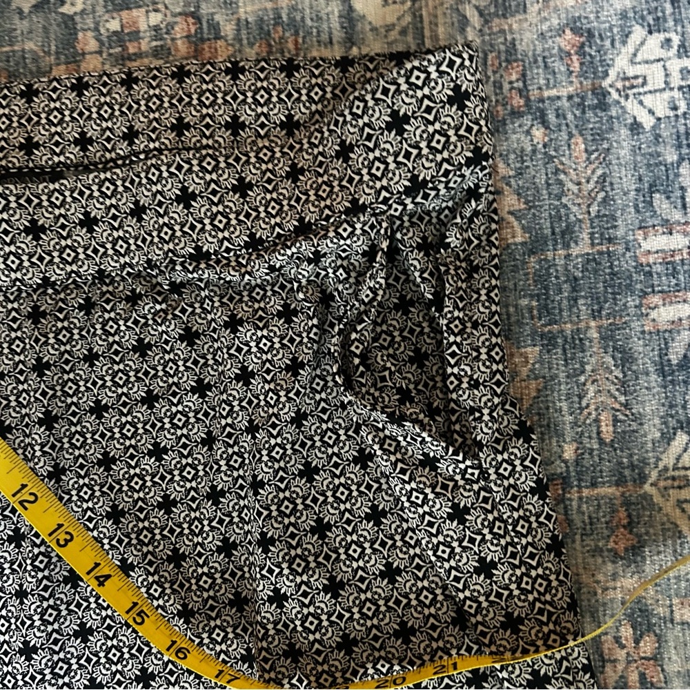 Lane Bryant Black and White Printed Pants - Picture 4 of 7